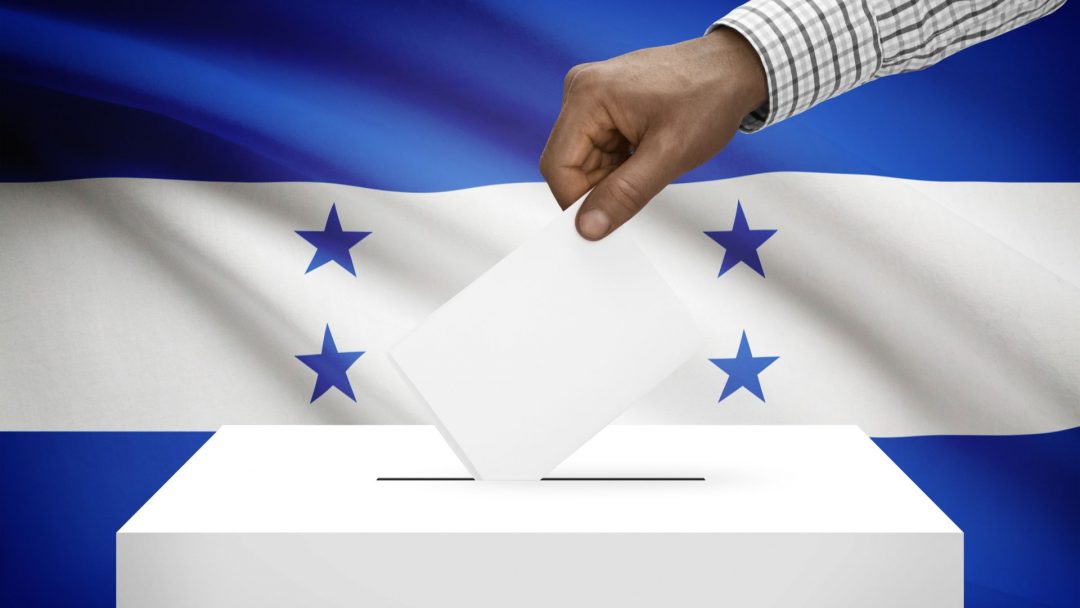 Qué se juega en Honduras: hegemonía política y democratización