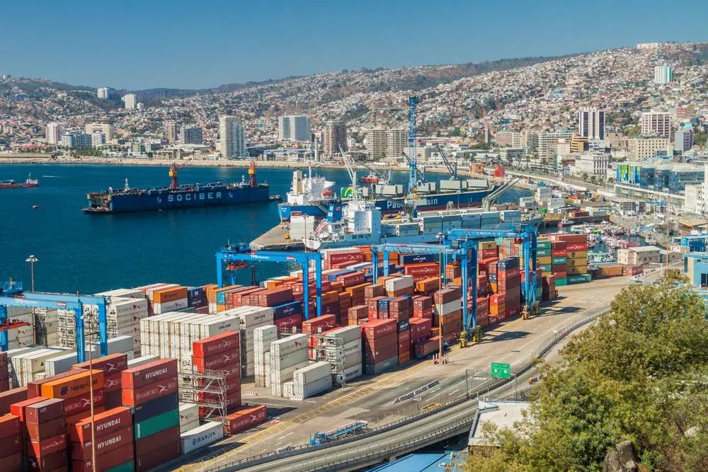 Puerto de Valparaíso, Chile | Shuterstock