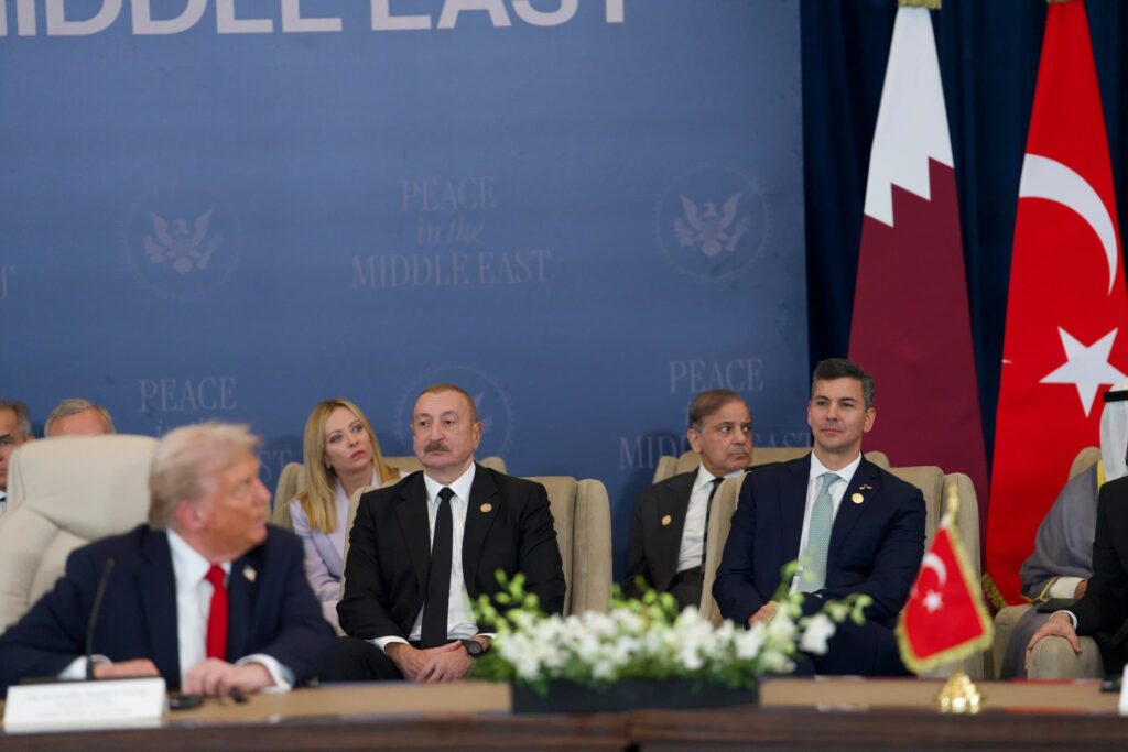Santiago Peña en la cumbre Peace in the Middle East el 13/10/25. Fuente: RCC Noticias