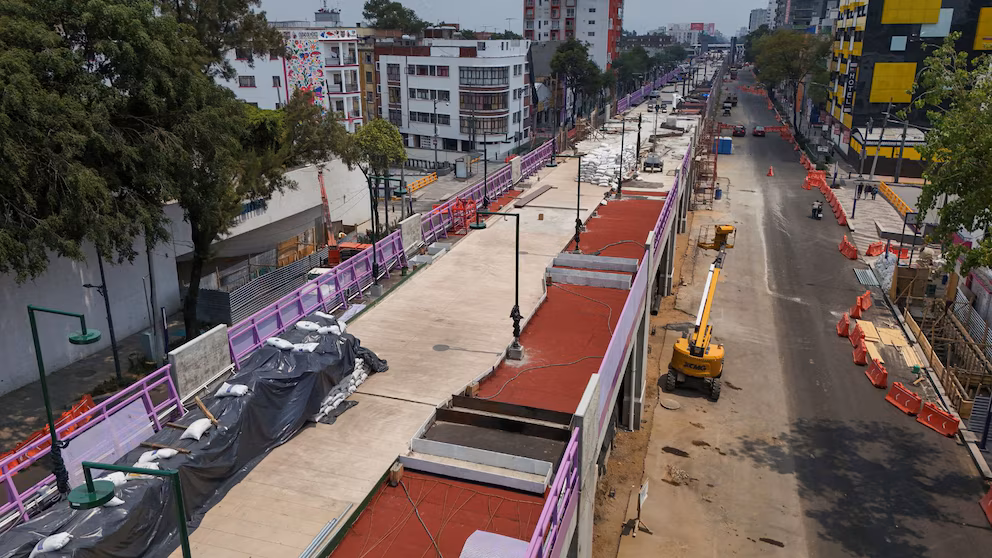 Calzada Flotante de Tlalpan en obra. Foto: Reuters