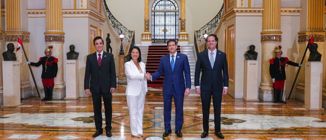 Keiko Fujimori recibe a Marco Rubio en Lima