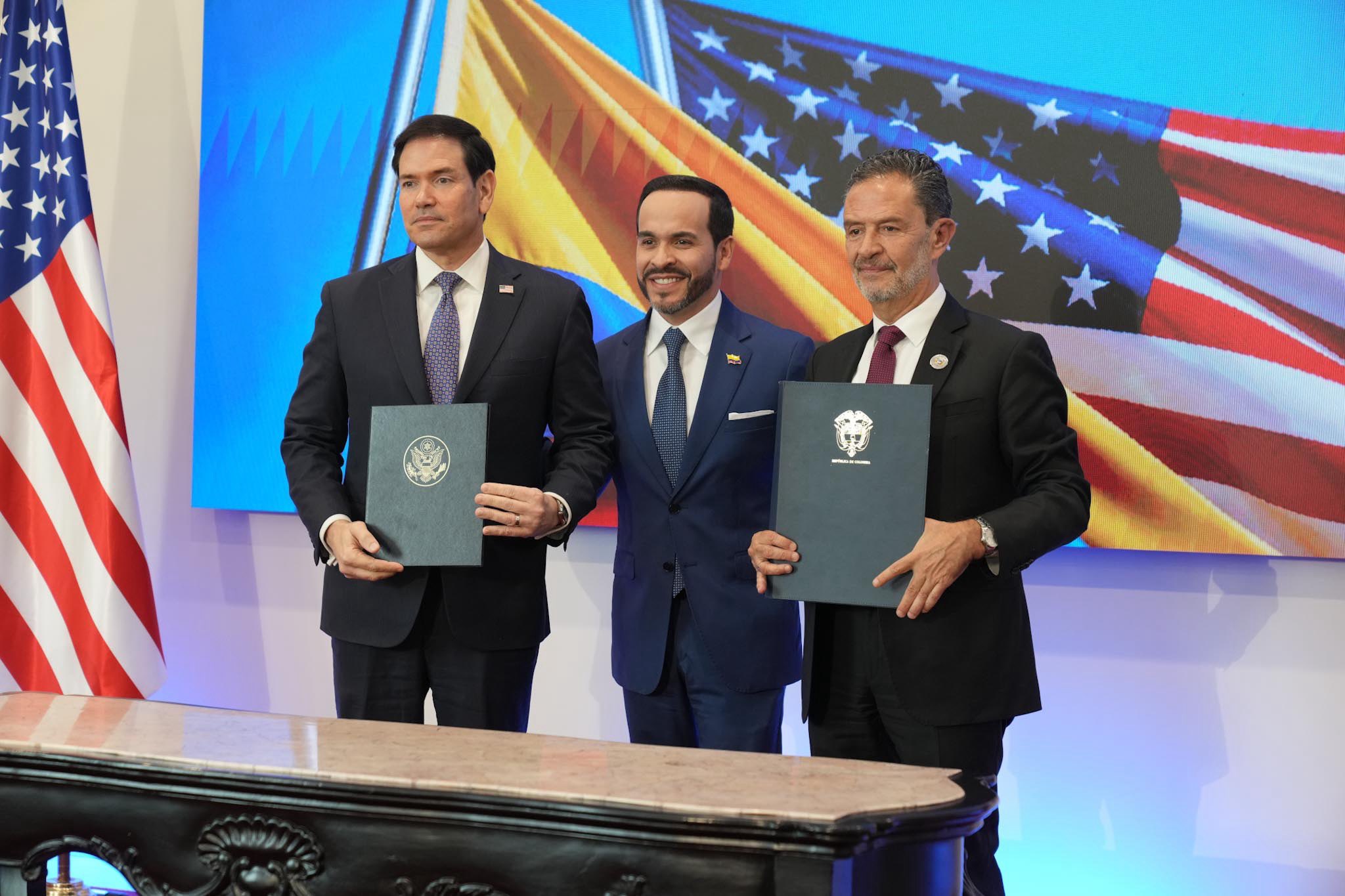 Rubio, De la Esrpiella y ministro Omar Bula