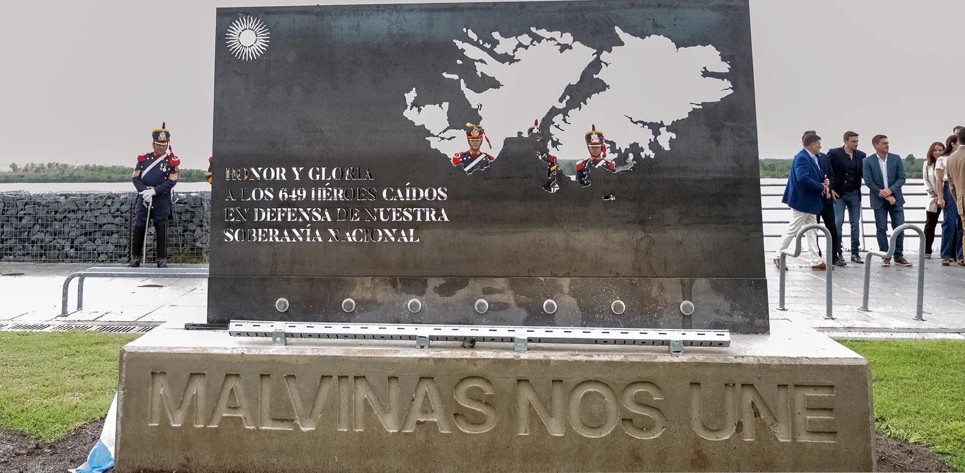 Monumento en homenaje a los caídos de la guerra de Malvinas en San Lorenzo. Foto: Prensa San Lorenzo